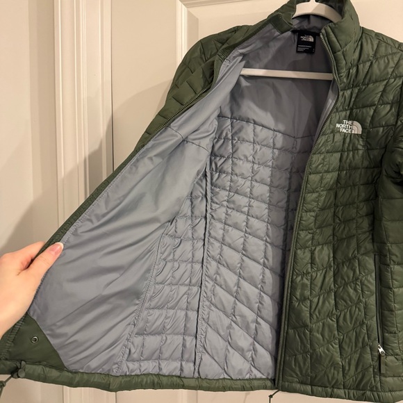 The North Face Women’s ThermoBall Eco Jacket-Green - Picture 5 of 11